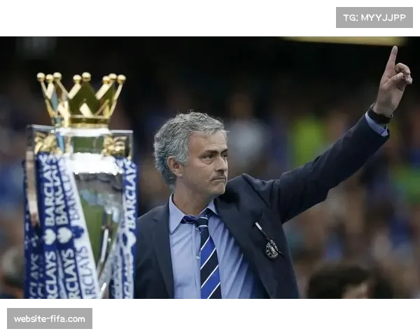 欧冠温情夜穆帅重返蓝桥全场高歌致敬八十七岁老友赠礼